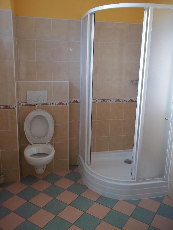 Hermanuv Mestec Hotel Marina מראה חיצוני תמונה