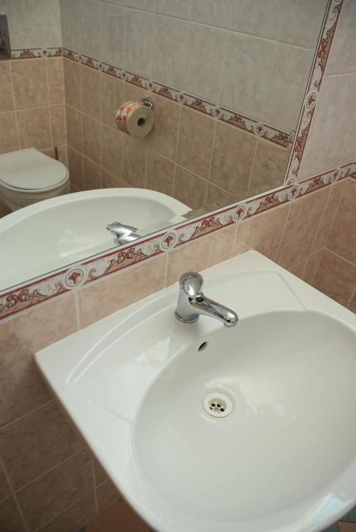 Hermanuv Mestec Hotel Marina חדר תמונה